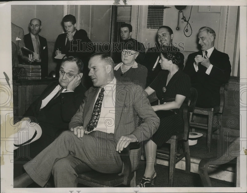 Load image into Gallery viewer, 1938 Press Photo Philadelphia County Prison at Holmesburg Death Inquest Jury

