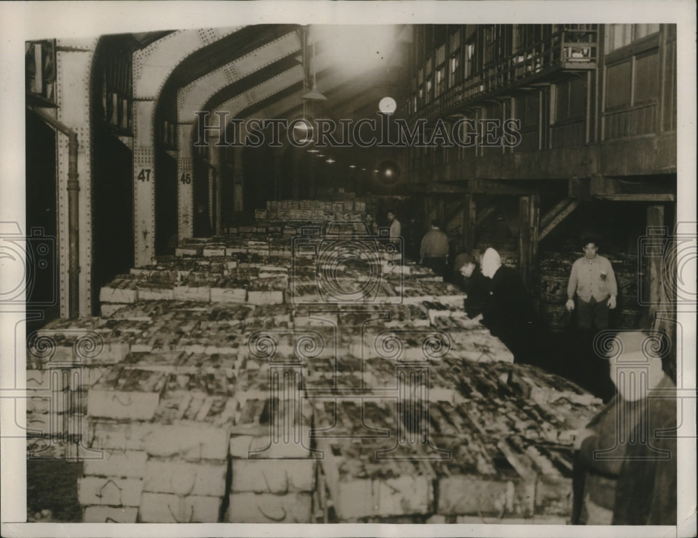 1941 Press Photo Seafood Shipment at Tokyo Central Fish Market, Japan