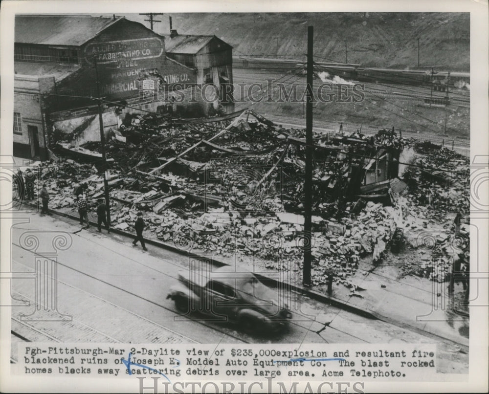 1951 Press Photo Joseph E Model Auto Eqiuipment Co Pittsburgh Explosion Damage