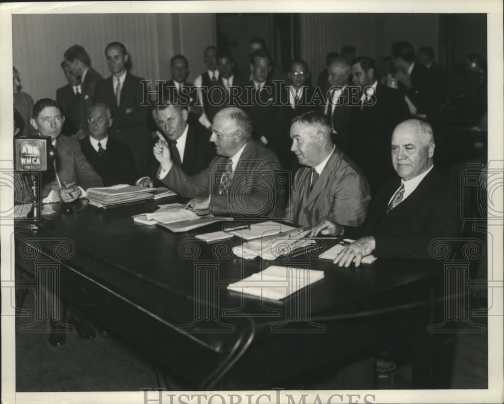 1934 Press Photo Captain W.F. Hints Arson in Morro Castle Inquiry - nef56903
