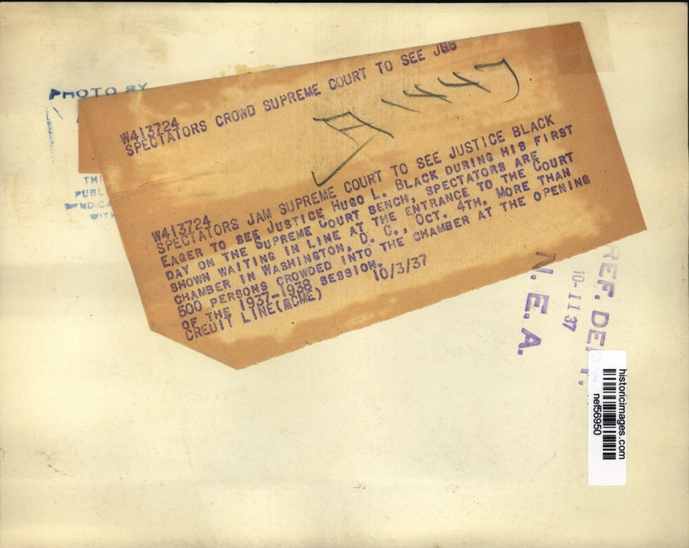 1937 Press Photo Spectators Eager to See Justice Hugo L Black During First Day