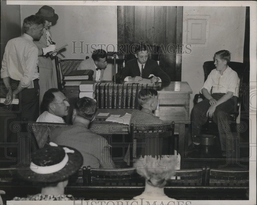 1938 Press Photo City Officials Experimenting with a Children's Traffic Court