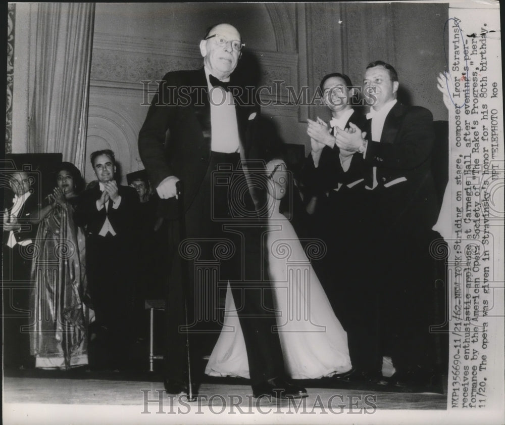 1962 Press Photo Igor Stravinsky Receive Applause at Carnegie Hall's Performance