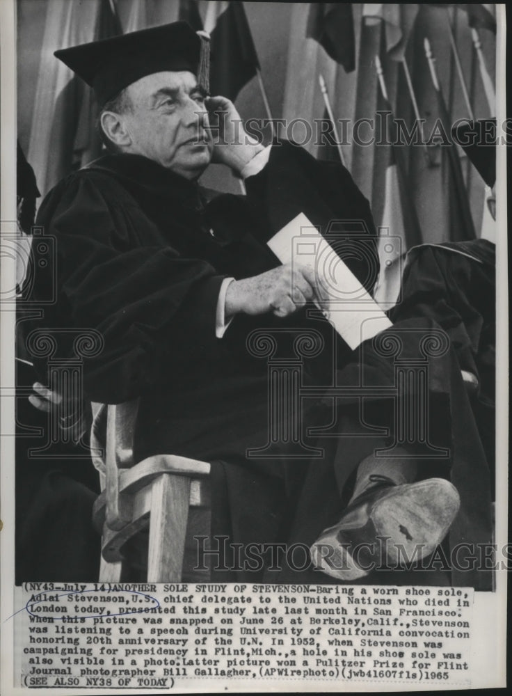 1965 Press Photo Adlai Stevenson Dies in London, Shown at University of CA