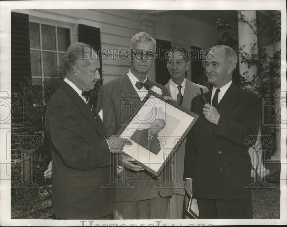 1953 Press Photo Presentation of Last Signature and Pen - nef57442