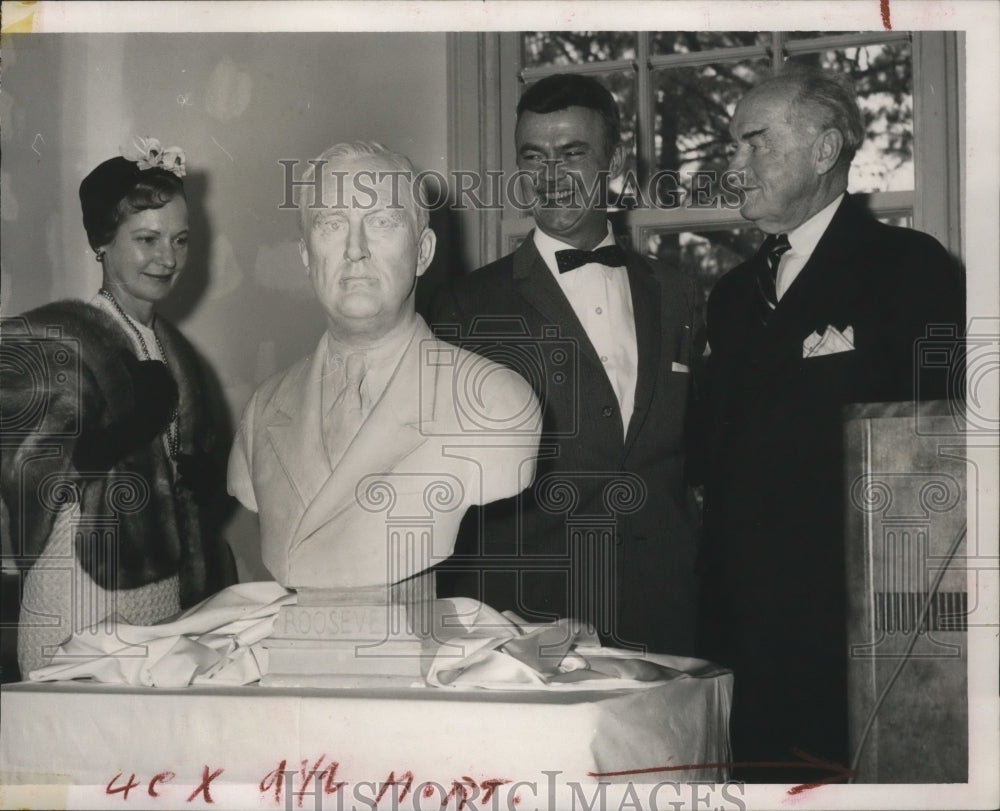 1963 Press Photo Mr &amp; Mrs John W. Williamson and Charles Palmer - nef57443