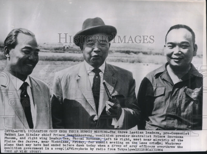 Load image into Gallery viewer, 1964 Press Photo Three Laotian Leaders Meet at Airstrip of the Plaine des Jarres
