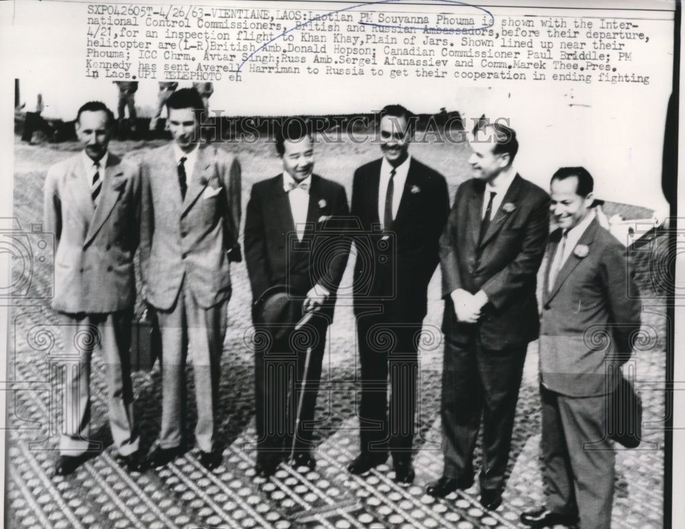1963 Press Photo Souvanna Phouma Shown with International Control Commissioners