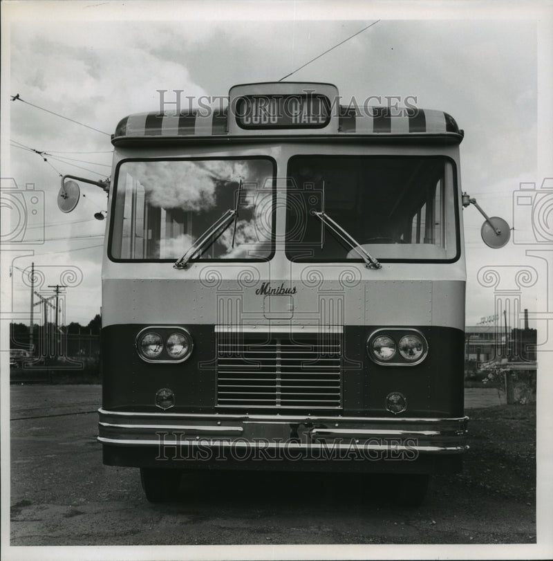 Load image into Gallery viewer, 1940 Press Photo Mini Bus - nef57662
