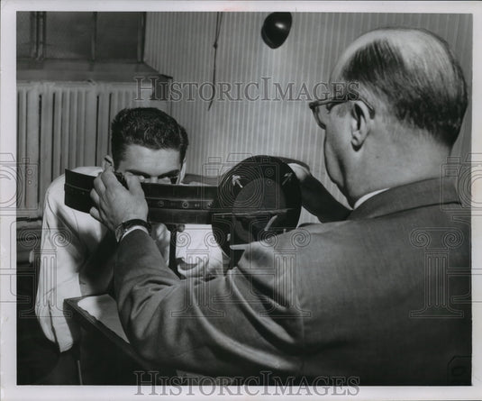 1955 Press Photo Visual Test for DSR Detroit Streetcar Drivers - nef57695