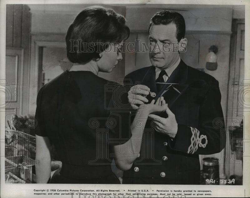 Load image into Gallery viewer, 1958 Press Photo Actor William Holden, Sophia Loren in "The Key" - nef57978
