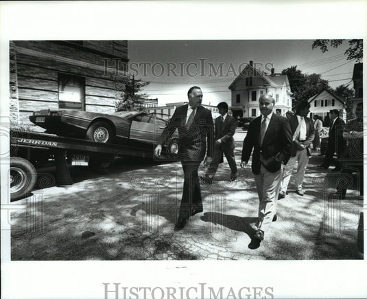 1993 Press Photo Attorneys w Aston Martin Algunda of Prince Mohammed B. Alsaud
