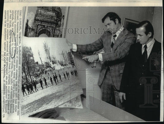 1974 Press Photo William Perkins, Mathew McManus Acquitted Kent State Shootings