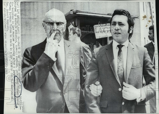 1969 Press Photo Adel Sirhan and Defense Attorney Russell Parsons - nef58193