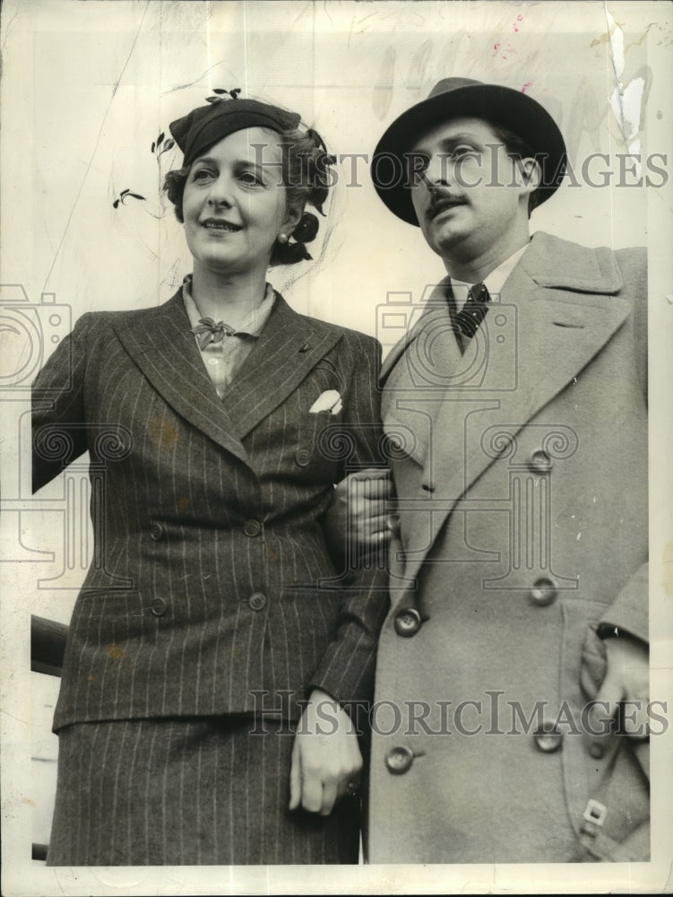 1937 Press Photo Archduke Franz Josef, former Baroness Kahler on honeymoon