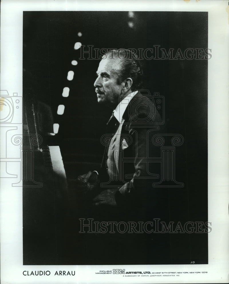 Load image into Gallery viewer, Press Photo Claudio Arrau to give a Symphony Hall recital - nef58379
