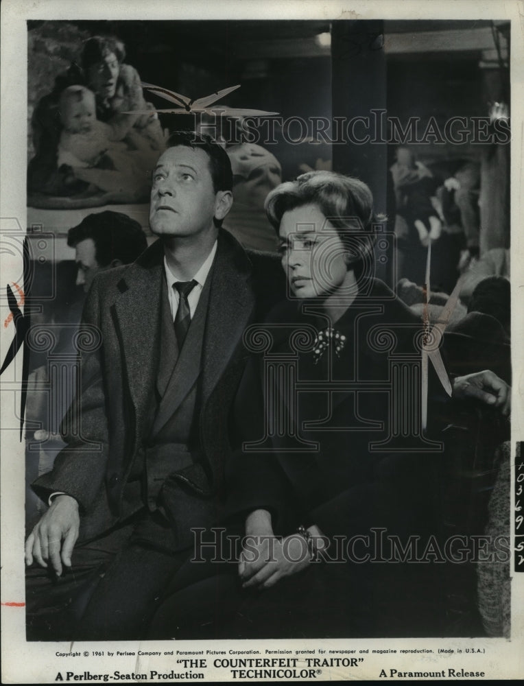 Load image into Gallery viewer, 1962 Press Photo William Holden &amp; Lili Pamer - nef58491
