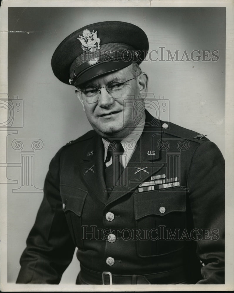 Load image into Gallery viewer, 1953 Press Photo Colonel Arthur A. Holmes - nef58501
