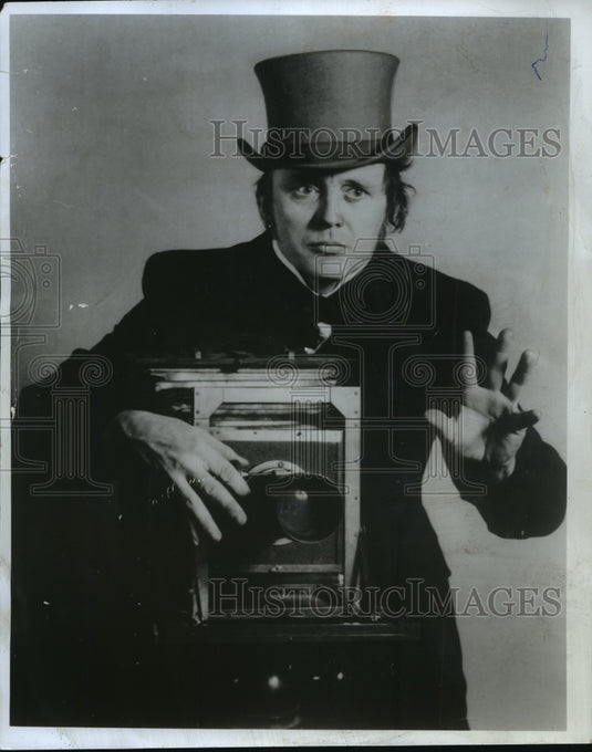 1970 Press Photo John Dornes, photographer architect, artist, antique collector