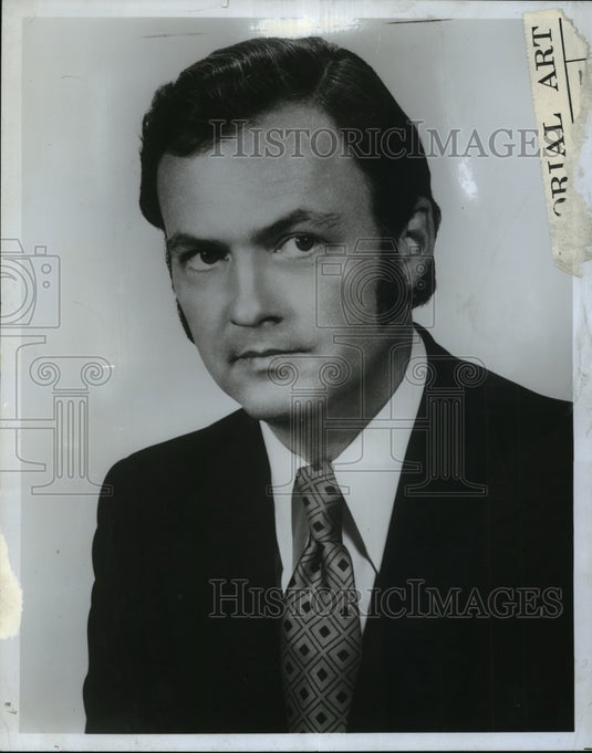1973 Press Photo Pianist Arthur McKenzie produces a TV show about hockey