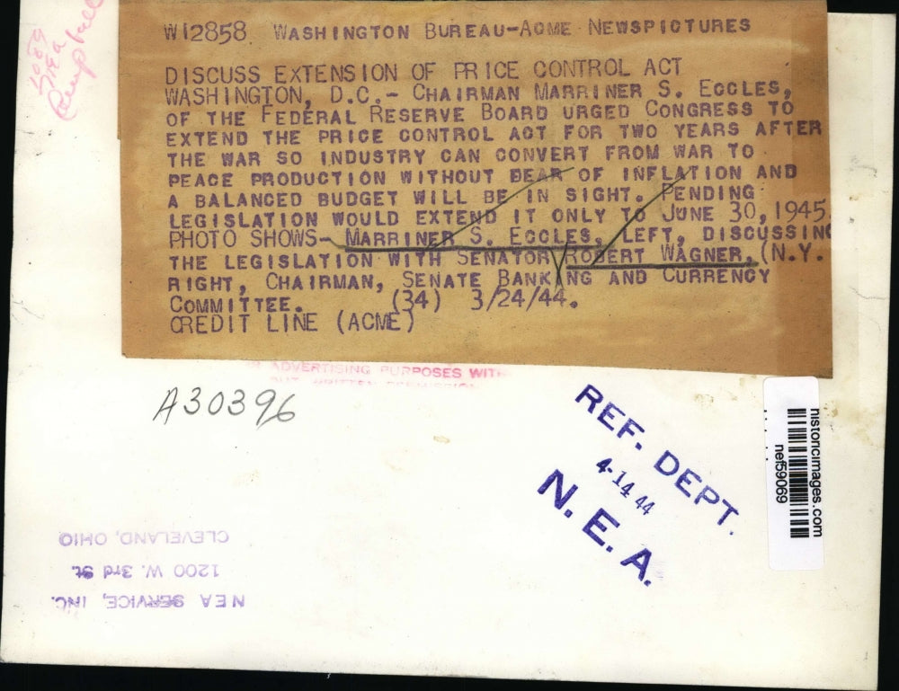 1944 Press Photo Marriner S. Eccles discusses the legislation with Robert Wagner