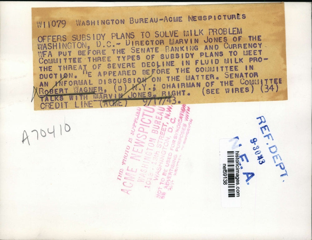 1943 Press Photo Marvin Jones discusses subsidy plans with Robert Wagner