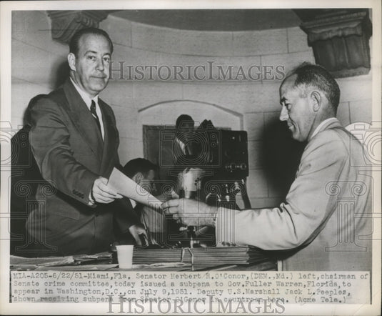 1951 Press Photo Herbert R. O'Conner issues a subpoena to Fuller Warren