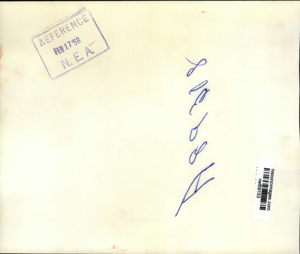 1958 Press Photo Mrs.Bernard Schwartz whispered to her husband, chief counsel