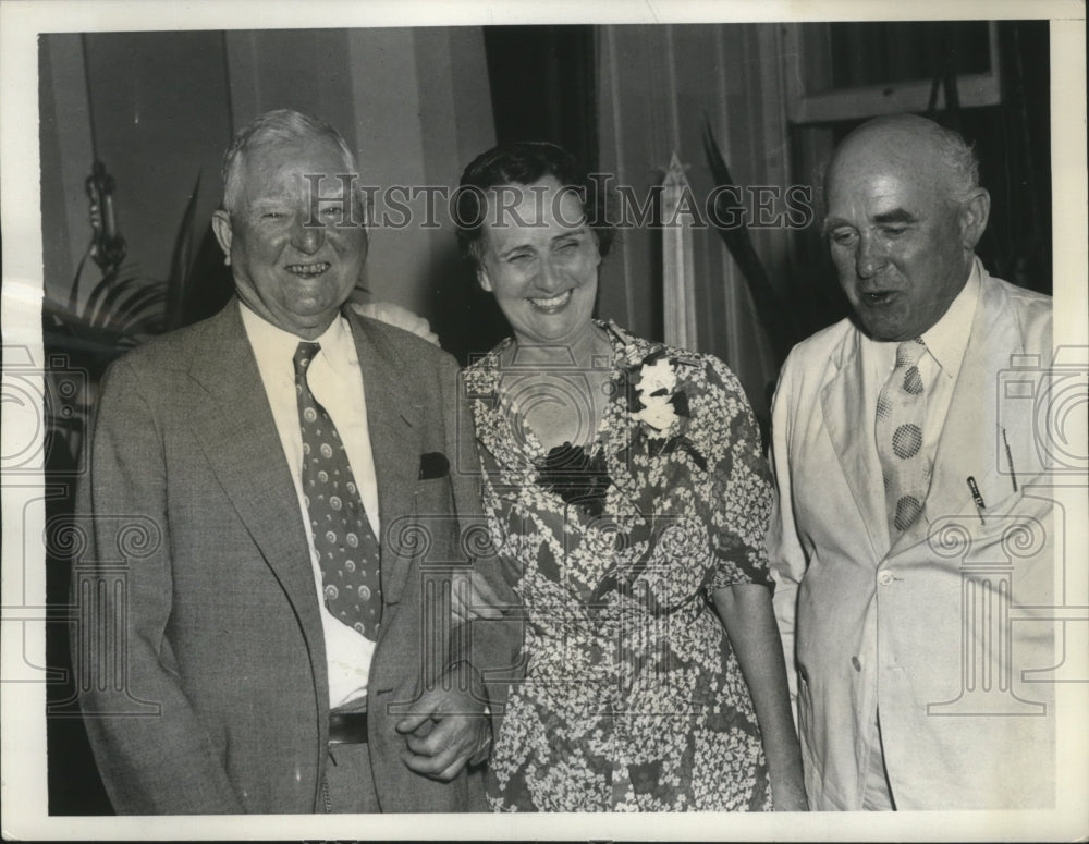 1937 Press Photo After Mrs. Dixie Graves was sworn in to take Senatorial vacancy