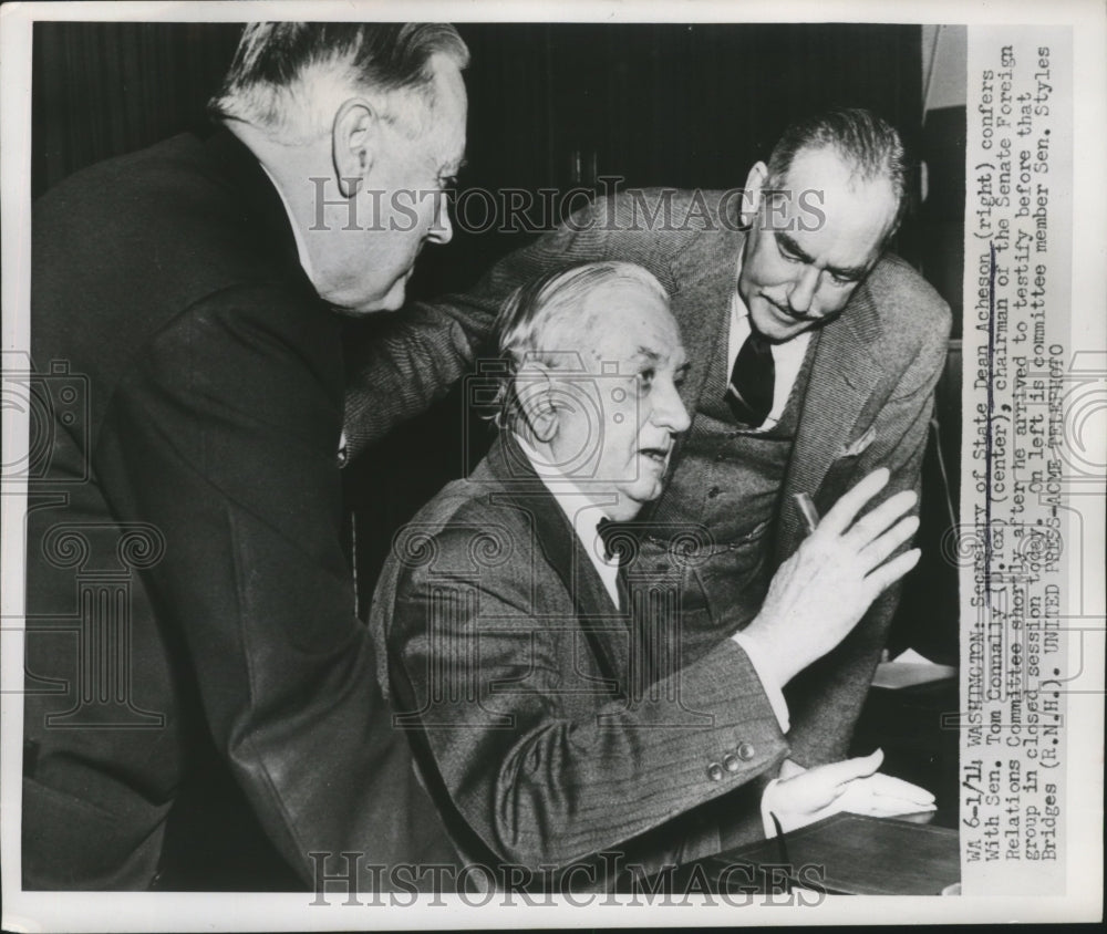 1952 Press Photo Dean Acheson confers with Tom Connally - nef59231