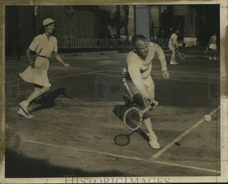 Load image into Gallery viewer, 1941 Press Photo Dr and Mrs.A.A Holbrook at mixed doubles tournament
