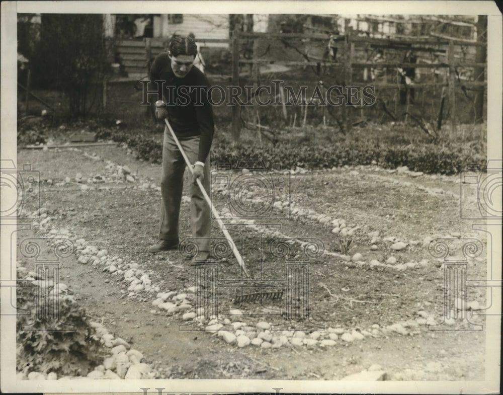 1929 Press Photo Tommy Loughran Light Heavyweight at Pompton Lakes Farm N.J- Historic Images