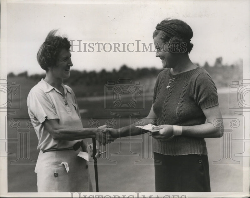 Load image into Gallery viewer, 1937 Press Photo Mrs.R.M.Torgerson &amp; Mrs.Marion Turple in L.I Women's Medal Play
