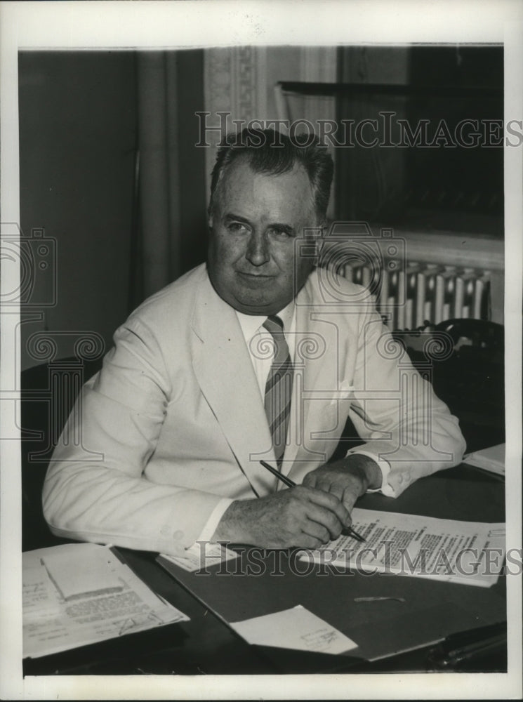 1939 Press Photo Dr. Henry Francis Grady sworn in as Assistant Sec.of State