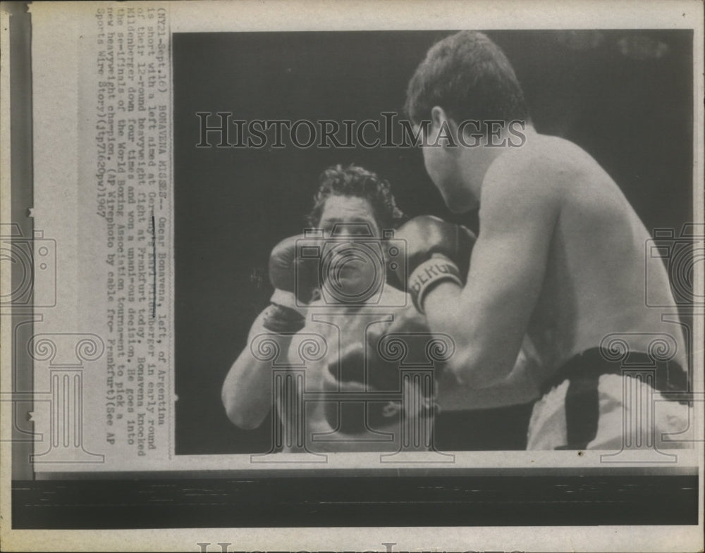 1967 Press Photo Oscar Bonavena of Argentine fight with German karl Kildenberger