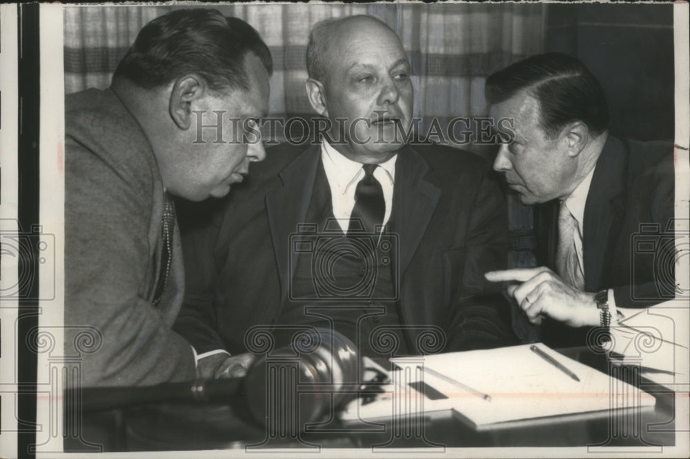 1970 Press Photo Wm. F.Schnitzler, George Meany and Walter Reuthers - nef59807