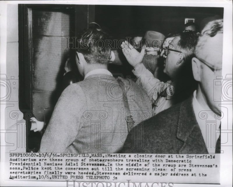 Load image into Gallery viewer, 1956 Press Photo Group of photographers travel with Adlai Stevenson - nef59852
