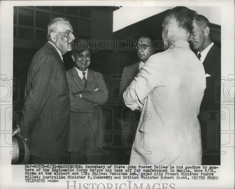 1954 Press Photo John Foster Dulles bid goodbye by Diplomatic Corps members