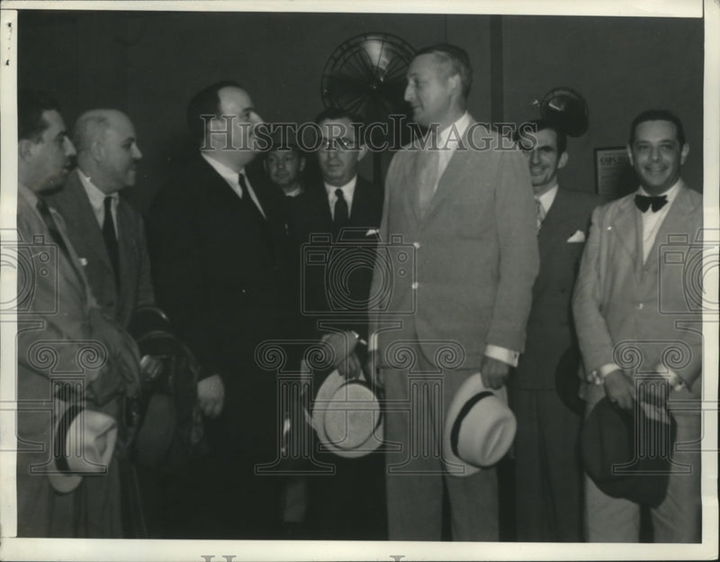Load image into Gallery viewer, 1937 Press Photo Arthur Souza de Costa, Brazilian Minister of Finance at Miami
