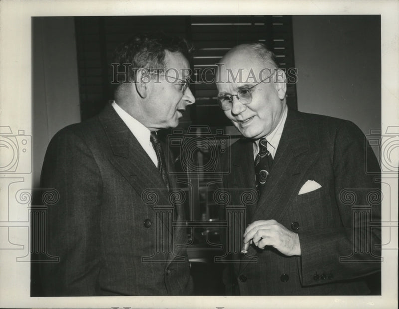Load image into Gallery viewer, 1945 Press Photo Sidney Hillman and Van A Bittner at CIO-PAC meeting - nef59977
