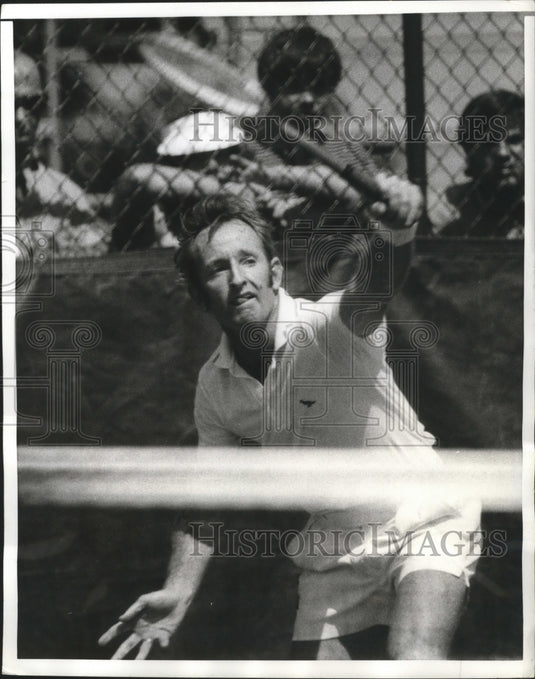 1970 Press Photo Rod Laver slaps a backhand to opponent John Cooper - nef60473