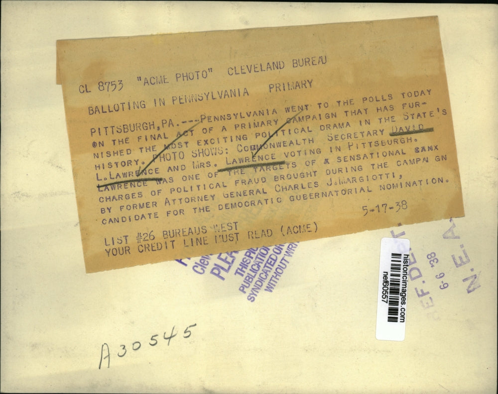 1938 Press Photo David L. Lawrence and Mrs. Lawrence vote in Pittsburgh