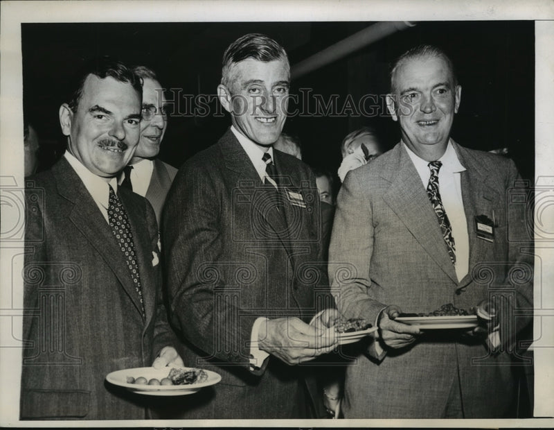 Load image into Gallery viewer, 1944 Press Photo Governors gather for the 36th annual Governor's conference
