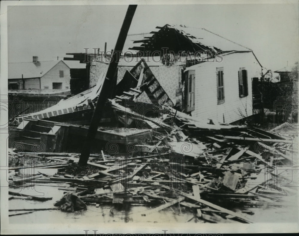 1934 Press Photo Tornado sweeps New Orleans La.injured over fifty persons