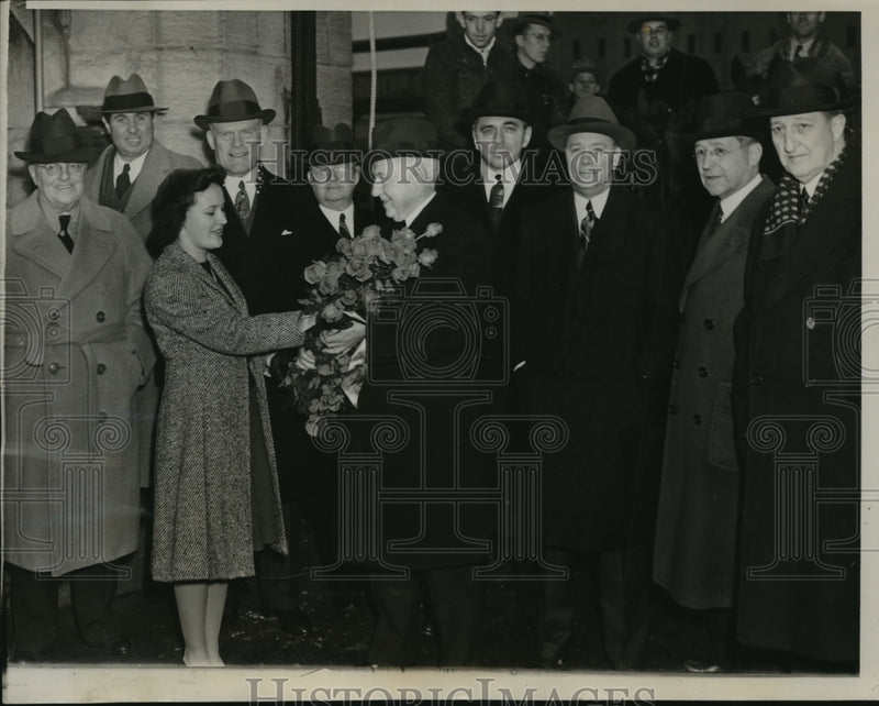 Load image into Gallery viewer, 1940 Press Photo Celebrations of 75th Anniversary of the Chicago Yards
