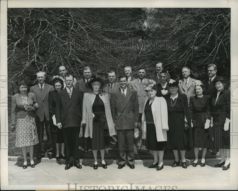 Load image into Gallery viewer, 1947 Press Photo Minnesota Democratic Party Leaders outside White House
