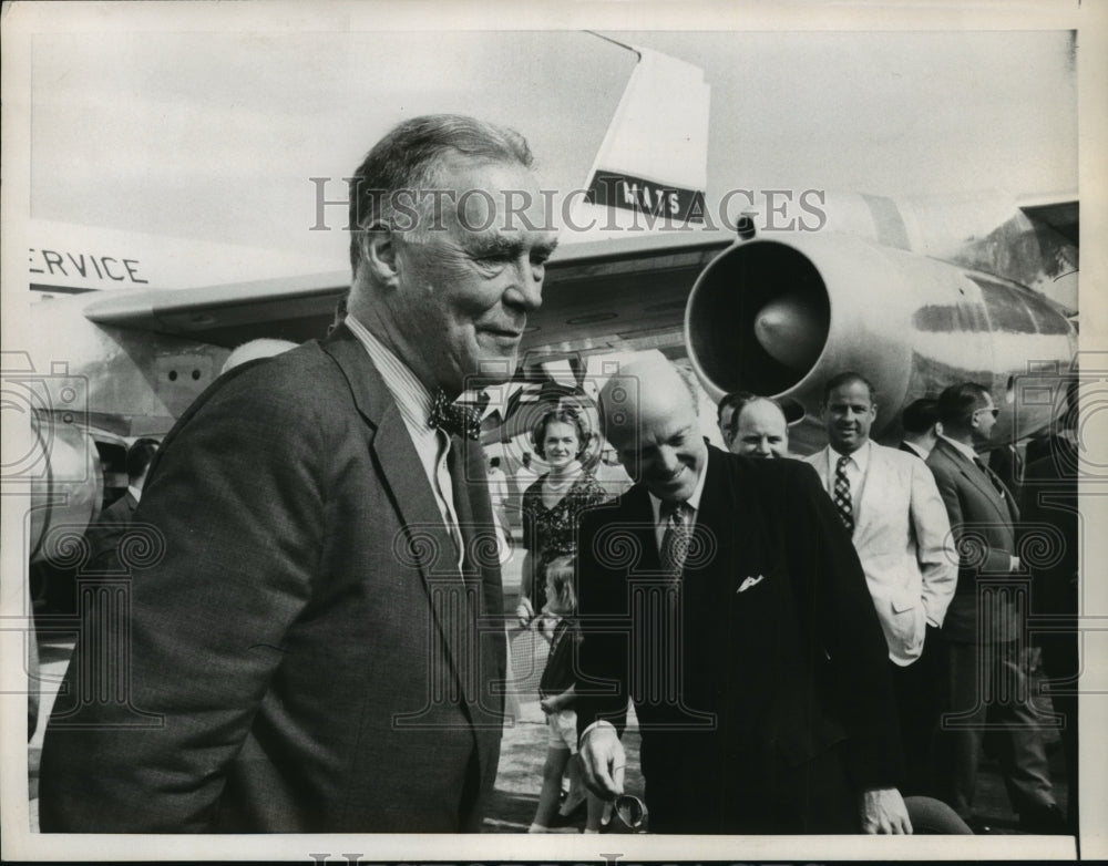 1959 Press Photo Christian Herter Arrives at Andrews Air Force Base, Washington