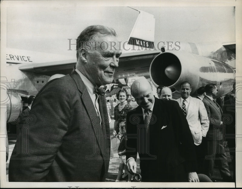 Load image into Gallery viewer, 1959 Press Photo Christian Herter Arrives at Andrews Air Force Base, Washington
