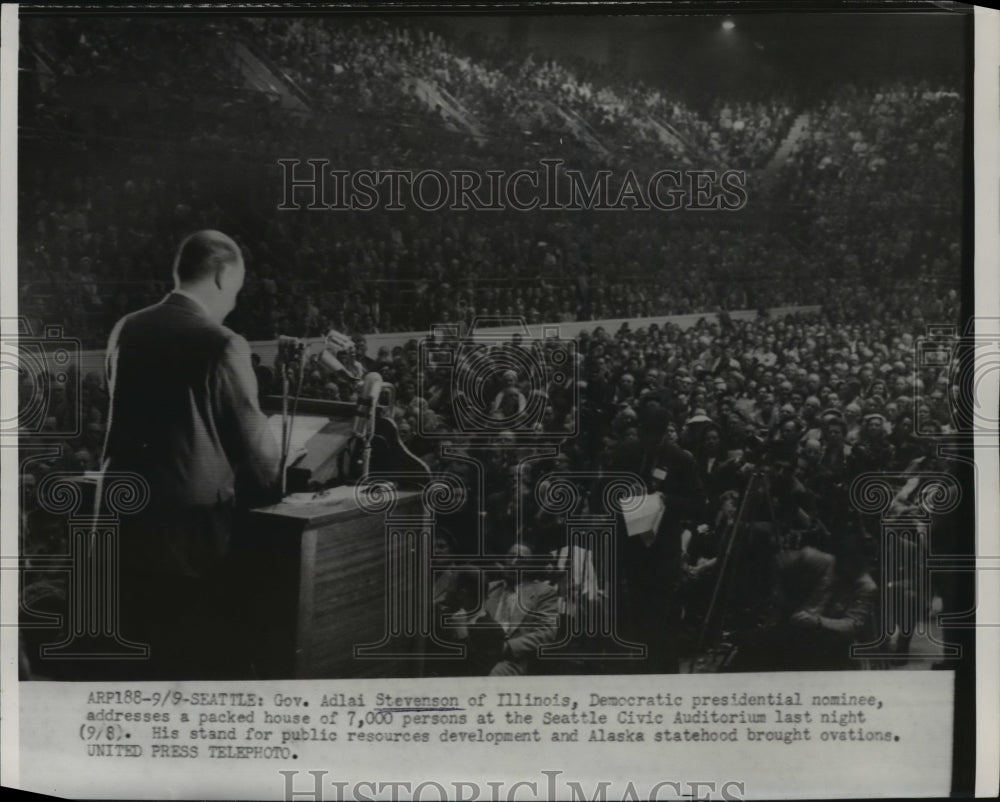 1952 Press Photo Governor Adlai Stevenson Speaks at Seattle Civic Auditorium