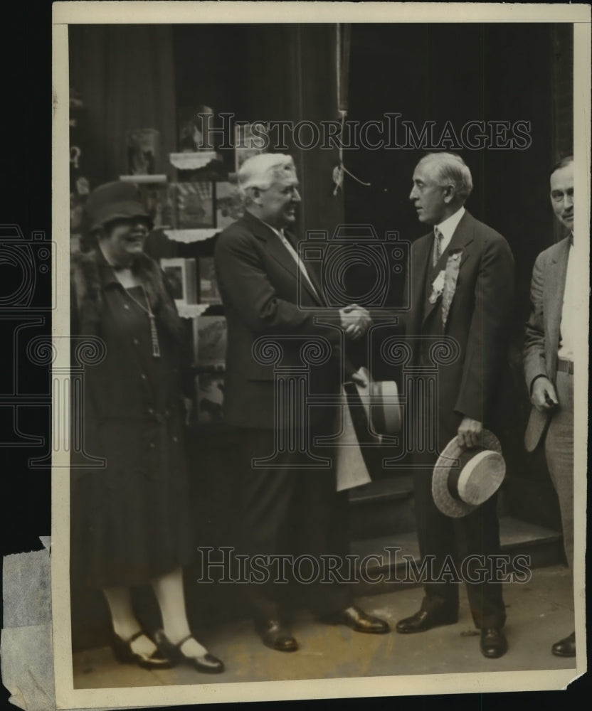 1928 Press Photo Rep. L.J.Dickenson of Iowa with Bascom Slemp- Historic Images